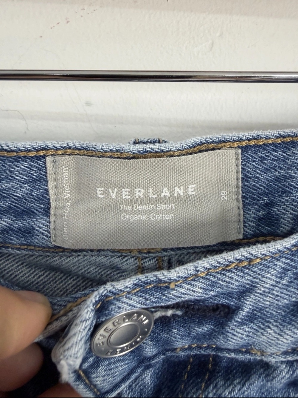 Everlane Women’s The Denim Short 100% Organic Cotton Distressed Blue Long 29 - Picture 4 of 9
